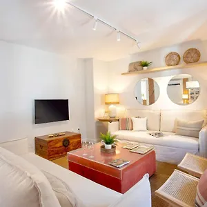Genteel Larios Appartement